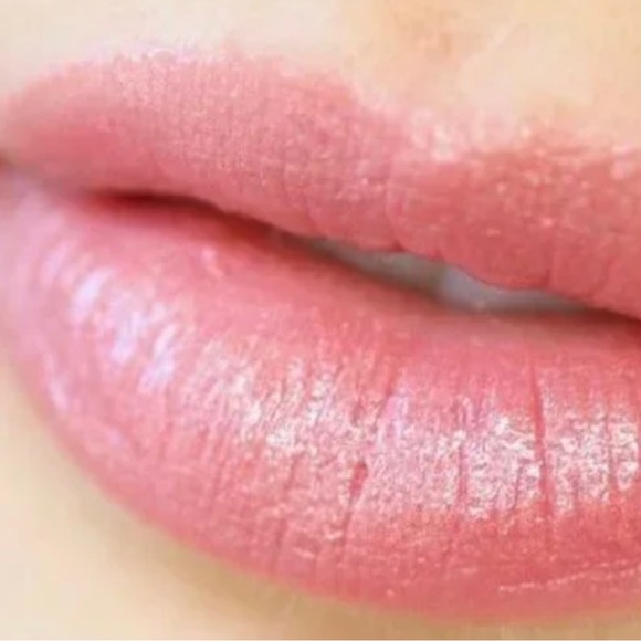 New Clinique Bare Pop 02 Lip Colour + Primer - Picture 2 of 4